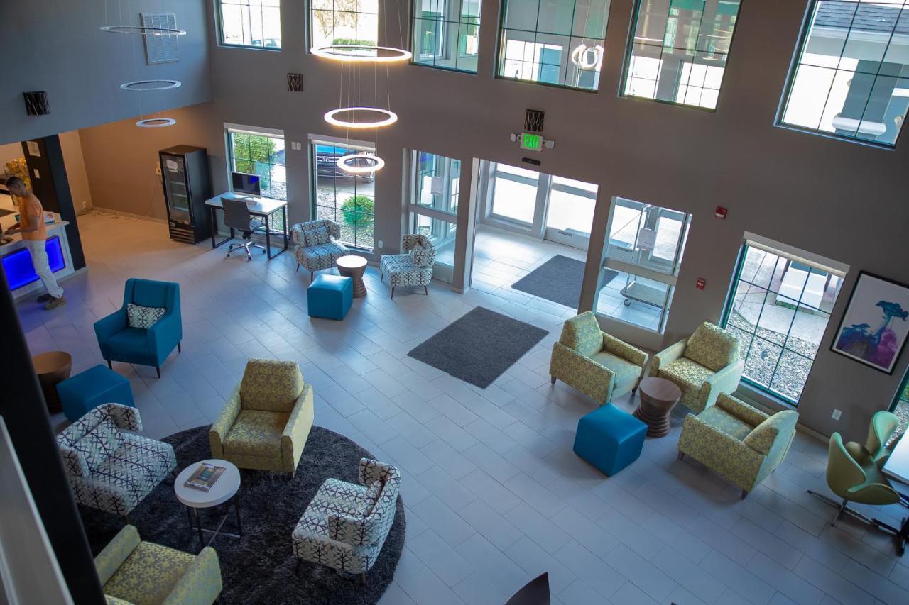Hotel Clarion Pointe à Plainfield Extérieur photo