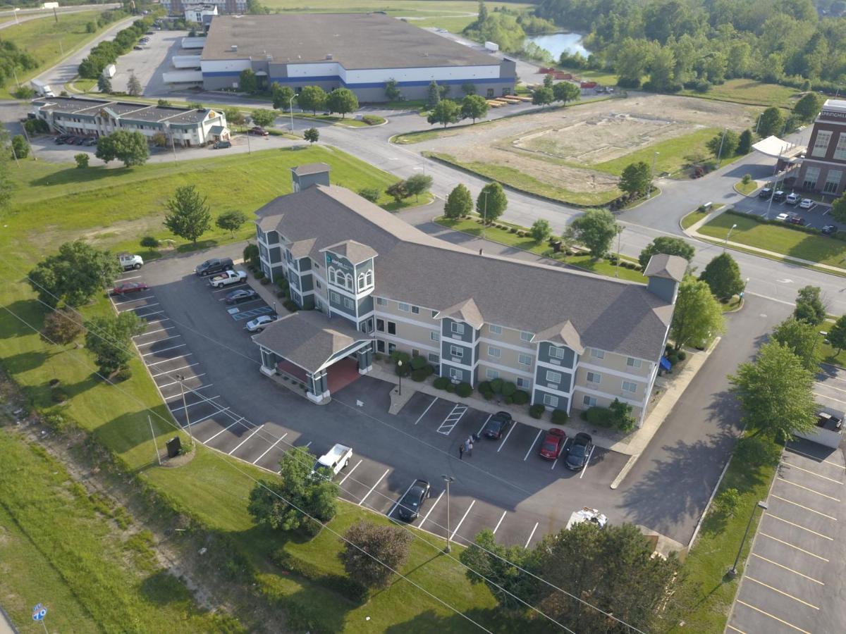 Hotel Clarion Pointe à Plainfield Extérieur photo