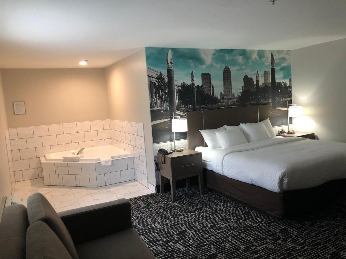 Hotel Clarion Pointe à Plainfield Extérieur photo