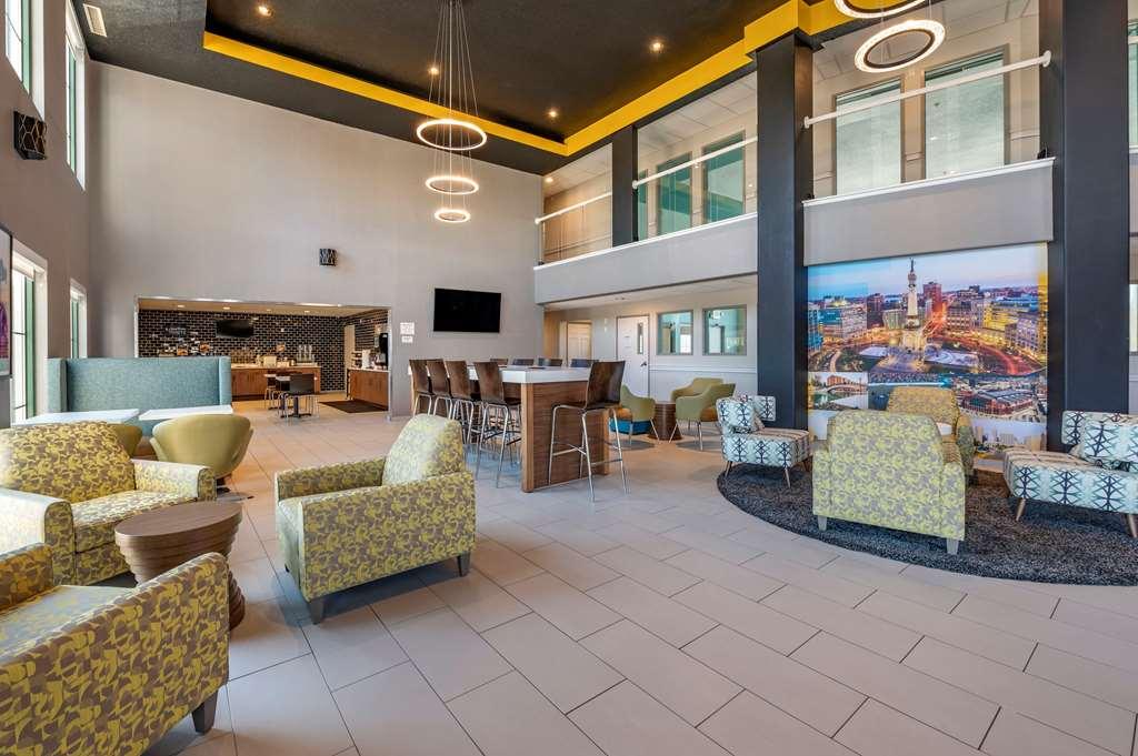Hotel Clarion Pointe à Plainfield Intérieur photo