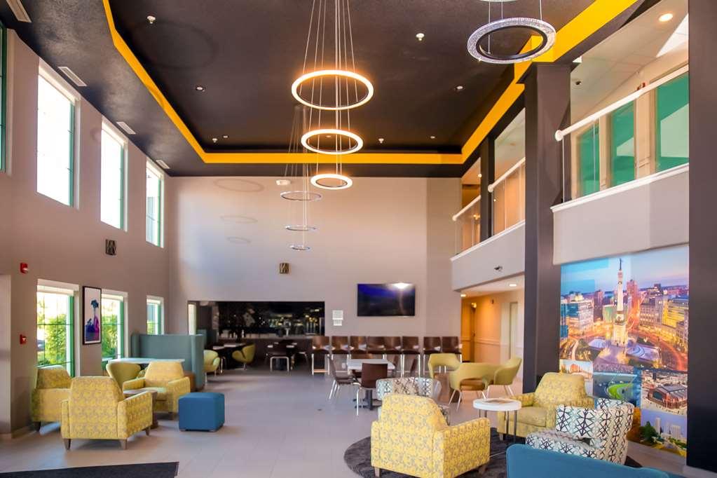 Hotel Clarion Pointe à Plainfield Intérieur photo